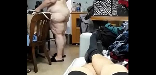  Fat bitch dancing nude out the shower